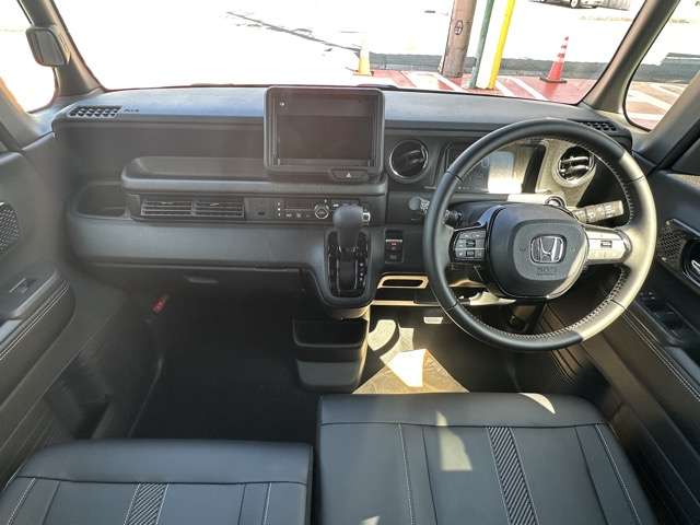 ホンダ Ｎ　ＢＯＸ カスタム ６６０ コーディネートスタイル ２トーン R8年 (東海) 99