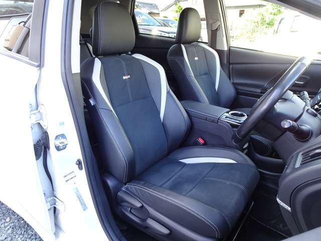 トヨタ プリウスΑ １．８ Ｓ ツーリングセレクション ＧＲスポーツ H30年 (東海) 99
