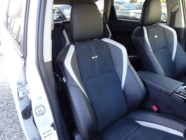 トヨタ プリウスΑ １．８ Ｓ ツーリングセレクション ＧＲスポーツ H30年 (東海) 99