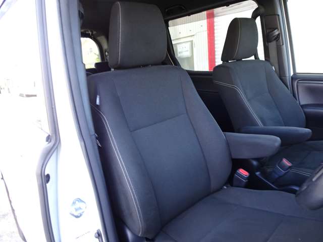 トヨタ エスクァイア ２．０ ＸＩ H29年 (東海) 99
