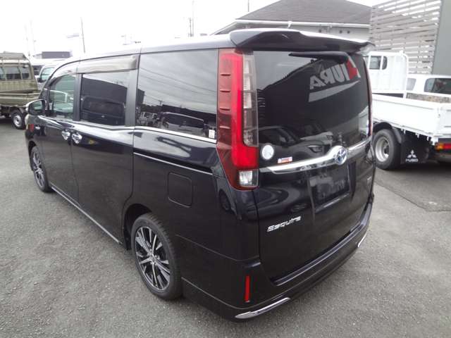 トヨタ エスクァイア　ハイブリッド １．８ ハイブリッド ＧＩ H26年 (九州・沖縄) 99