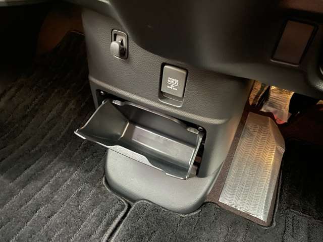 ホンダ Ｎ　ＢＯＸ カスタム ６６０ Ｇ Ｌ ホンダセンシング H29年 (九州・沖縄) 99