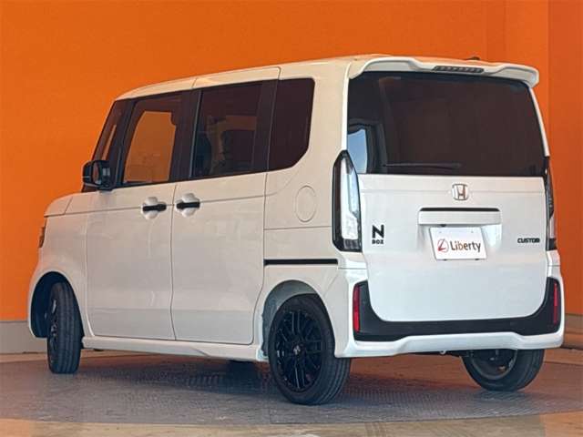 ホンダ Ｎ　ＢＯＸ カスタム ６６０ ターボ ブラック スタイル R8年 (近畿) 99
