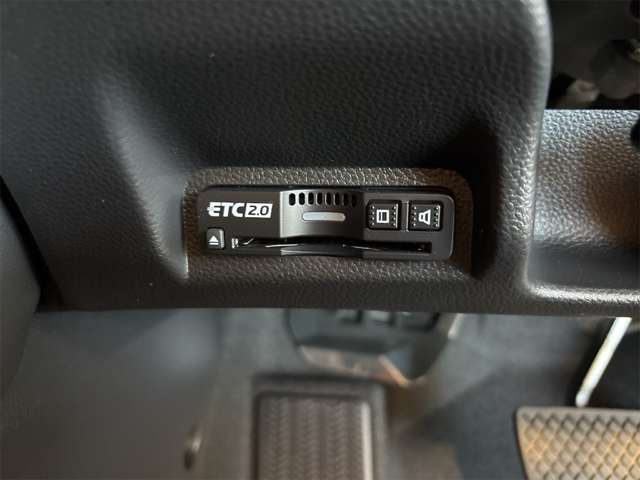 ホンダ ヴェゼル １．５ Ｅ：ＨＥＶ Ｚ R8年 (近畿) 99