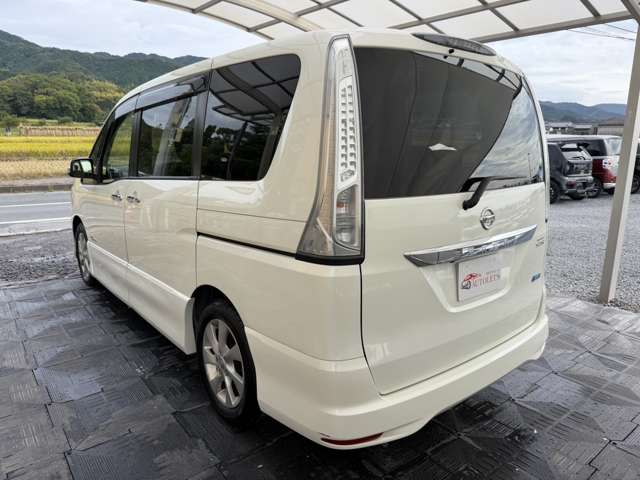 日産 セレナ ２．０ ハイウェイスター Ｓ－ＨＹＢＲＩＤ H24年 (近畿) 99