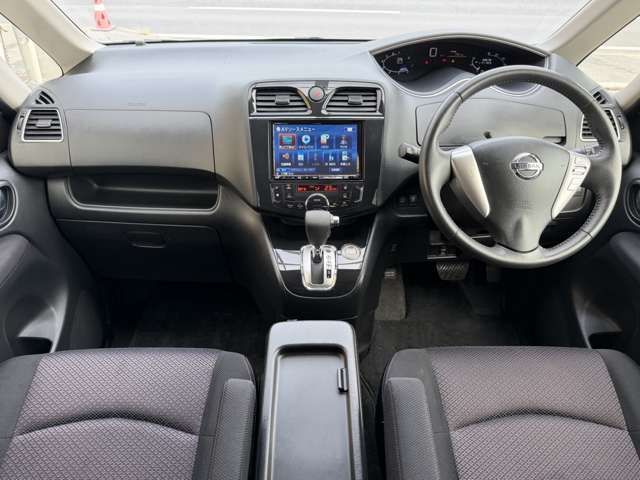 日産 セレナ ２．０ ハイウェイスター Ｓ－ＨＹＢＲＩＤ H24年 (近畿) 99