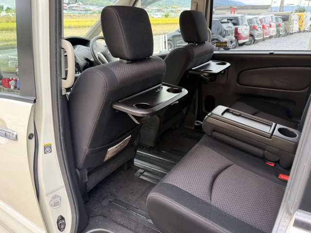 日産 セレナ ２．０ ハイウェイスター Ｓ－ＨＹＢＲＩＤ H24年 (近畿) 99