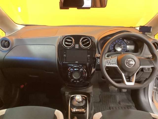 日産 ノート １．２ Ｅ－ＰＯＷＥＲ Ｘ H30年 (近畿) 99