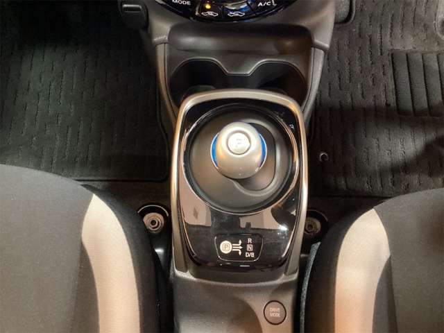 日産 ノート １．２ Ｅ－ＰＯＷＥＲ Ｘ H30年 (近畿) 99