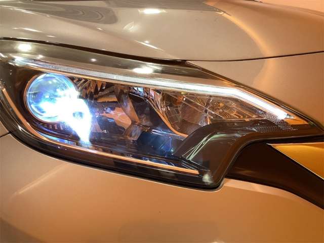 日産 ノート １．２ Ｅ－ＰＯＷＥＲ Ｘ H30年 (近畿) 99