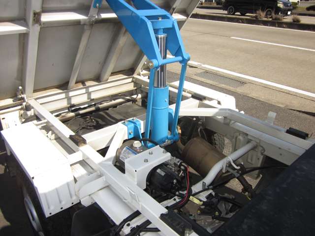 スズキ キャリイトラック ６６０ 頑丈ダンプ ３方開 ４ＷＤ H27年 (関東) 99