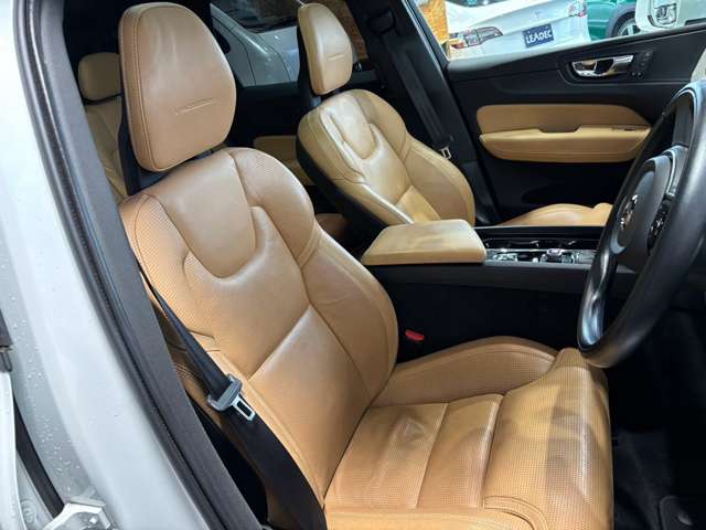 ボルボ ＸＣ６０ Ｔ５ ＡＷＤ インスクリプション ４ＷＤ H29年 () 99