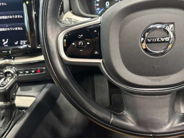 ボルボ ＸＣ６０ Ｔ５ ＡＷＤ インスクリプション ４ＷＤ H29年 () 99