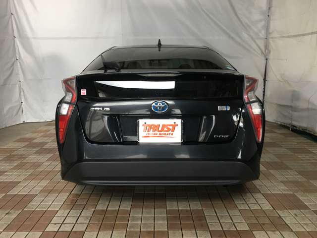 トヨタ プリウス １．８ Ｓ Ｅ－ＦＯＵＲ ４ＷＤ H28年 (甲信越・北陸) 99