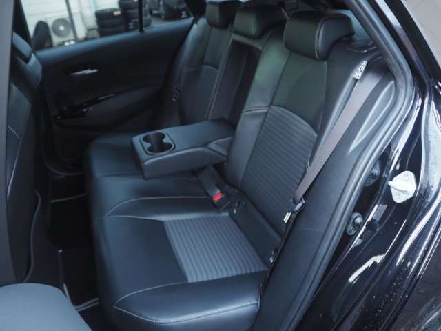 トヨタ カローラ　ツーリング　ハイブリッド １．８ ハイブリッド ＷＸＢ Ｅ－ＦＯＵＲ ４ＷＤ R1年 (甲信越・北陸) 99