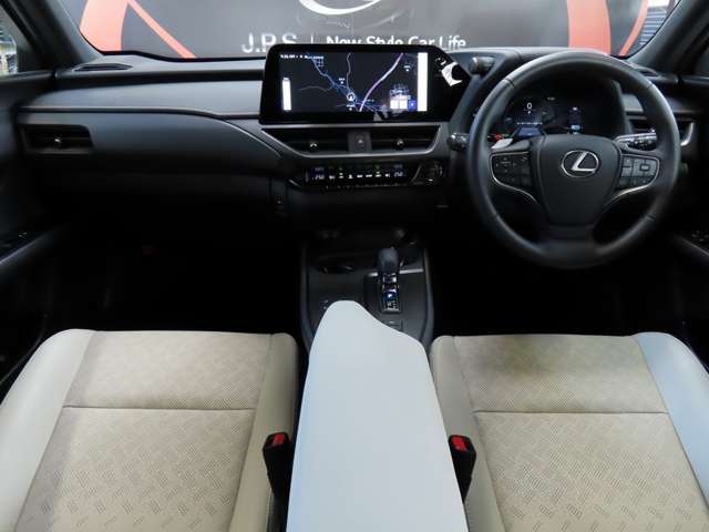レクサス ＵＸ３００ｈ バージョンＬ R7年 (関東) 99