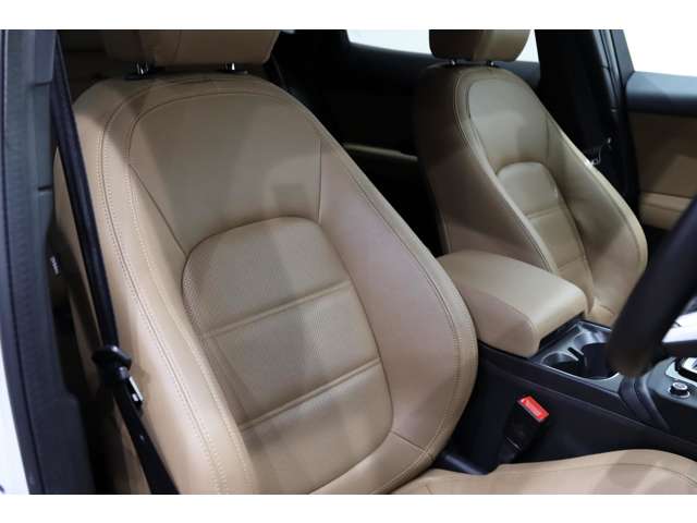 ジャガー Ｅペイス Ｓ ２．０Ｌ Ｐ２００ ４ＷＤ R3年 (関東) 99