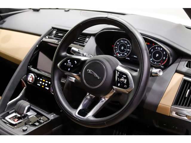 ジャガー Ｅペイス Ｓ ２．０Ｌ Ｐ２００ ４ＷＤ R3年 (関東) 99