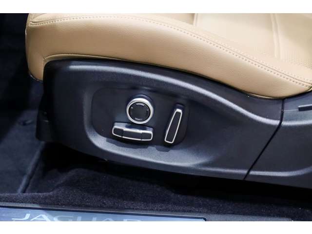ジャガー Ｅペイス Ｓ ２．０Ｌ Ｐ２００ ４ＷＤ R3年 (関東) 99