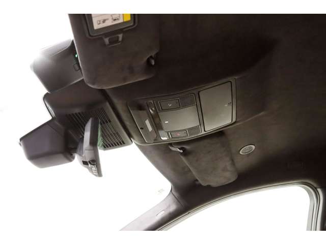 ジャガー Ｅペイス Ｓ ２．０Ｌ Ｐ２００ ４ＷＤ R3年 (関東) 99