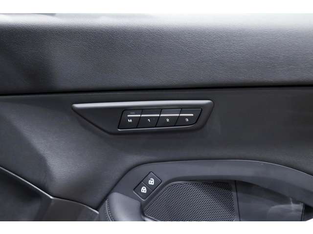ジャガー Ｅペイス Ｓ ２．０Ｌ Ｄ２００ ディーゼルターボ ４ＷＤ R3年 (関東) 99