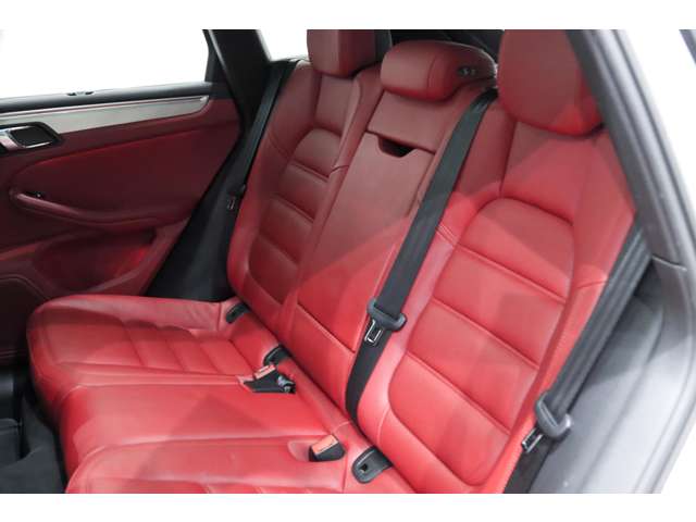 ポルシェ マカン ターボ ＰＤＫ ４ＷＤ H26年 (関東) 99