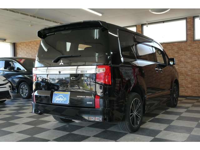 三菱 デリカ　Ｄ：５ アーバンギア ２．２ Ｇ ディーゼルターボ ４ＷＤ R1年 (東北) 99