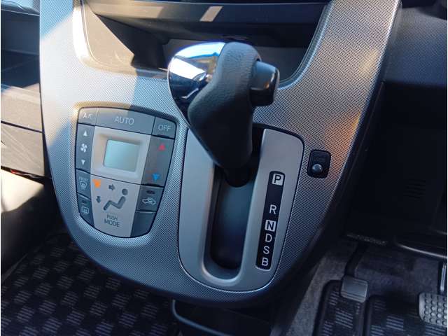 スバル ステラ ６６０ カスタムＲ スマートアシスト ４ＷＤ H25年 (東北) 99