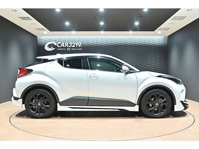 トヨタ Ｃ−ＨＲ ハイブリッド １．８ Ｇ モード ネロ セーフティ プラスＩＩ R4年 (関東) 99
