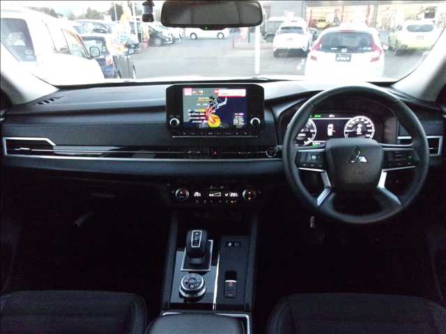 三菱 アウトランダーＰＨＥＶ ＰＨＥＶ ２．４ Ｇ ４ＷＤ R5年 (関東) 99
