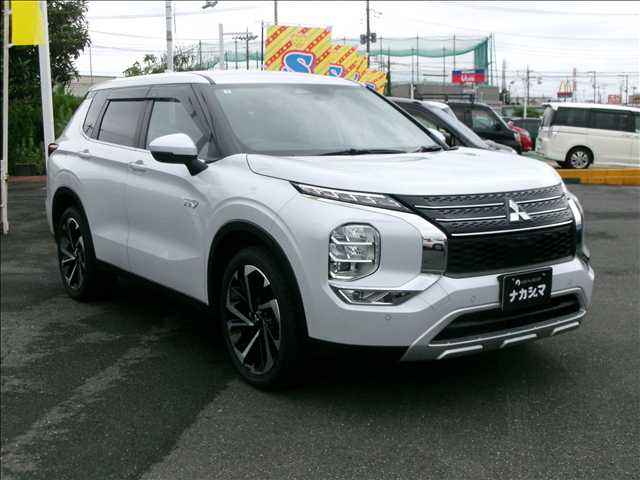 三菱 アウトランダーＰＨＥＶ ＰＨＥＶ ２．４ Ｇ ４ＷＤ R5年 (関東) 99