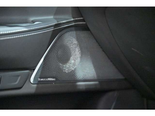 ＢＭＷ ７シリーズ Ｍ７６０ＬＩ Ｘドライブ ４ＷＤ R2年 () 99
