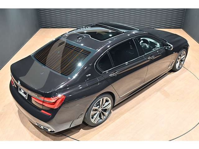 ＢＭＷ ７シリーズ Ｍ７６０ＬＩ Ｘドライブ ４ＷＤ R2年 () 99