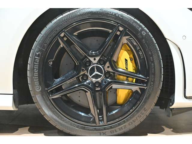ＡＭＧ ＣＬＡ　シューティングブレーク ＣＬＡ ３５ ４マチック ４ＷＤ R3年 () 99