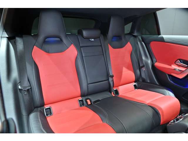 ＡＭＧ ＣＬＡ　シューティングブレーク ＣＬＡ ４５ Ｓ ４マチックプラス ４ＷＤ R2年 () 99