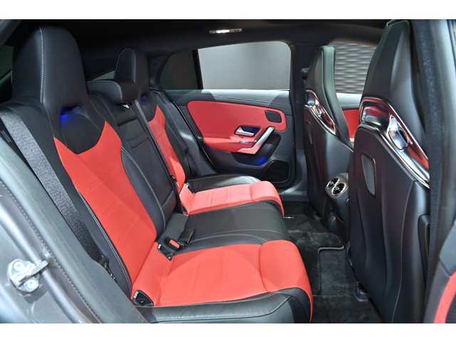 ＡＭＧ ＣＬＡ　シューティングブレーク ＣＬＡ ４５ Ｓ ４マチックプラス ４ＷＤ R2年 () 99