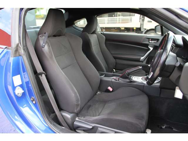 スバル ＢＲＺ ２．０ Ｒ H29年 (関東) 99