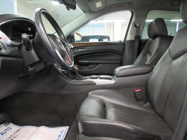 キャデラック ＳＲＸ　クロスオーバー プレミアム ４ＷＤ H25年 (関東) 99