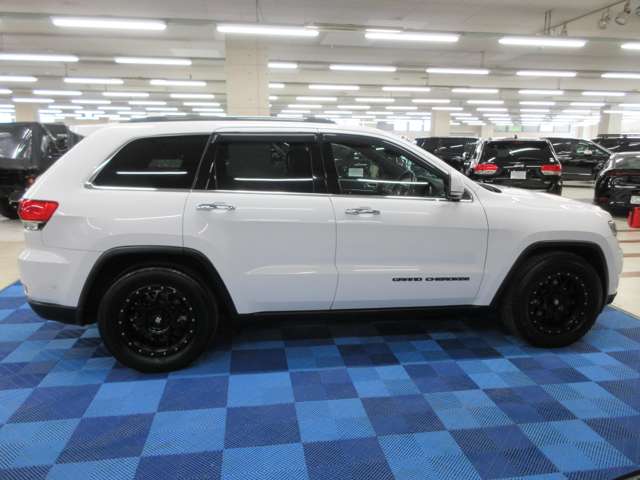 ジープ グランドチェロキー リミテッド ４ＷＤ H29年 (関東) 99