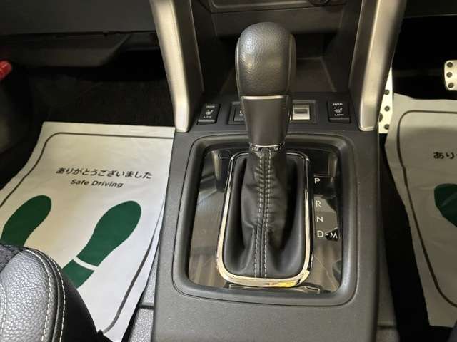 スバル フォレスター ２．０ Ｓ リミテッド ４ＷＤ H27年 () 99