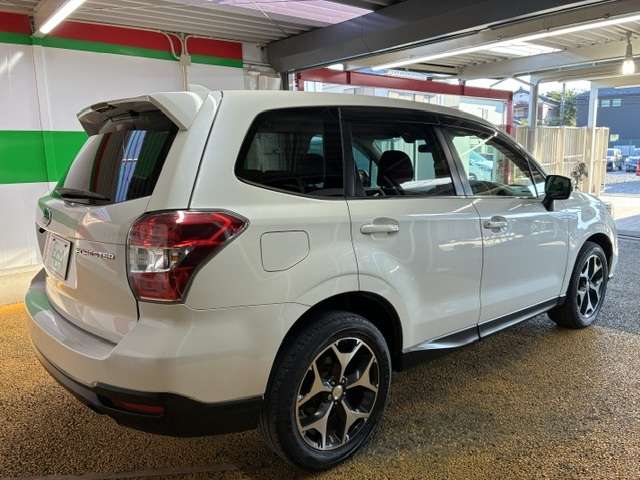 スバル フォレスター ２．０ Ｓ リミテッド ４ＷＤ H27年 () 99