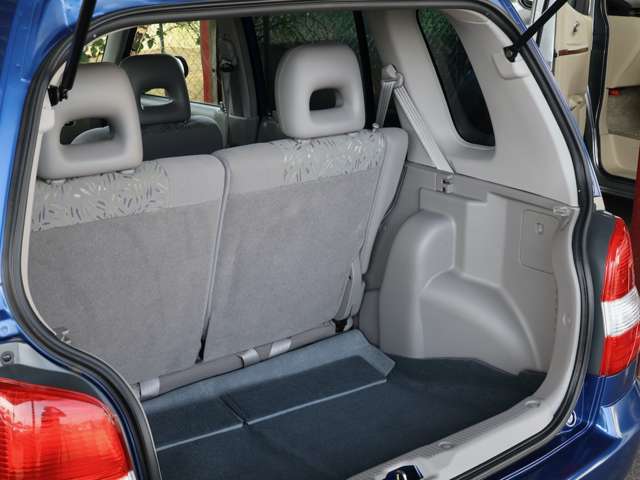 マツダ デミオ １．３ ＬＸ－Ｇ H13年 (関東) 99