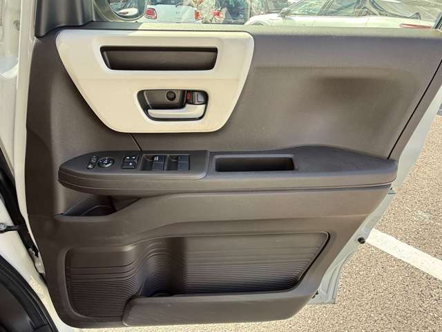 ホンダ Ｎ　ＢＯＸ ６６０ Ｌ R4年 (近畿) 99