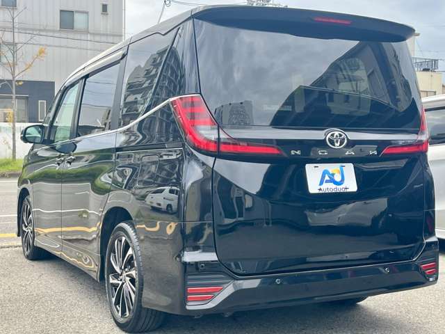 トヨタ ノア ２．０ Ｓ－Ｚ R4年 (近畿) 99