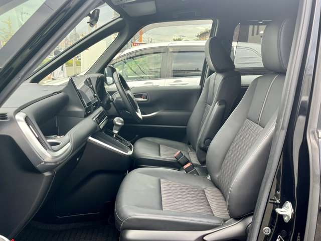 トヨタ ノア ２．０ Ｓ－Ｚ R4年 (近畿) 99