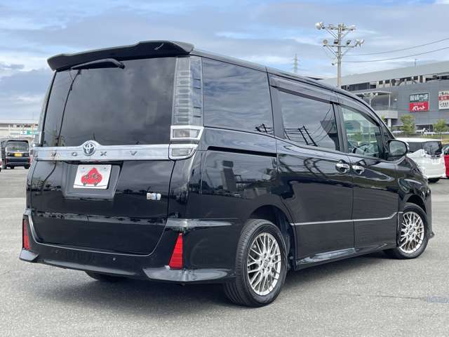 トヨタ ヴォクシー １．８ ハイブリッド ＺＳ 煌ＩＩＩ R3年 () 99