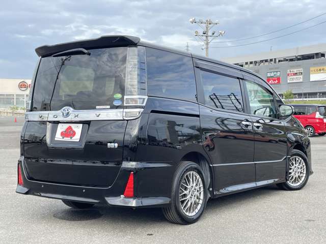 トヨタ ヴォクシー １．８ ハイブリッド ＺＳ 煌ＩＩＩ R2年 () 99