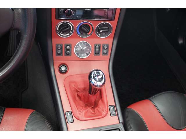 ＢＭＷ Ｚ３ ロードスター　２．２ｉ H13年 (近畿) 99