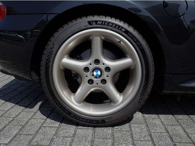 ＢＭＷ Ｚ３ ロードスター　２．２ｉ H13年 (近畿) 99