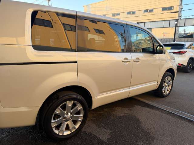 三菱 デリカ　Ｄ：５ ２．２ Ｄ パワーパッケージ ディーゼルターボ ４ＷＤ H27年 (近畿) 99